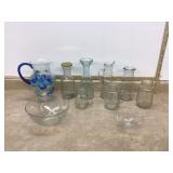 Serving containers for drinks and food