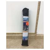 Protects car windshield from snow and ice