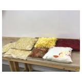 THROW PILLOWS - BLANKETS BEDDING