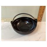 Heavy-duty cooking vessel with handle