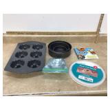 VARIOUS CAKE PANS - KITCHEN UTENSILS VARIOUS CAKE PANS - KITCHEN UTENSILS