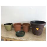 Assorted plastic plant pots Assorted plastic plant pots