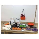 HALLOWEEN DISHES AND DECORATIONS HALLOWEEN DISHES AND DECORATIONS