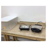 Portable sandwich and waffle maker Portable sandwich and waffle maker