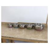 Durable nesting mixing bowls Durable nesting mixing bowls