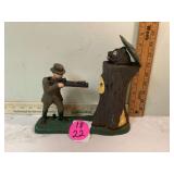 Vintage bear hunter bank screwpainted with cast-iron