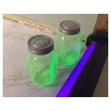 Glass shakers with uranium for color