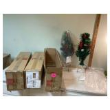 ORNAMENTS   HOLIDAY DECOR