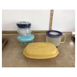Container with Tupperware and food storage