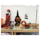 TOTE WITH HALLOWEEN DECOR