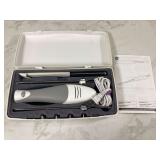 Electric knife for carving with storage case