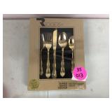 Luxurious 24kt gold-plated flatware set for 4