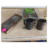 Kitchen appliance heats and cooks quesadillas using electricity