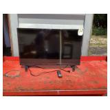 INSIGNIA 32” SMART TV WITH REMOTE