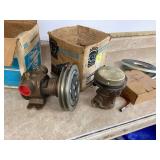 2 WATER PUMPS - TOOLS
