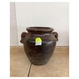 LARGE POTTERY PLANTER - LAWN & GARDEN