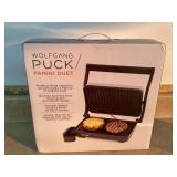 Electric grill for paninis by Wolfgang Puck