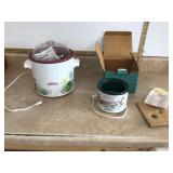 New competitor potpourri crockpot and rival crockpot - functional
