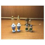 1 Classic round shakers2 Unique novelty shakers3