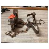 2 ANIMAL TRAPS