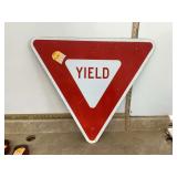 METAL YIELD SIGN
