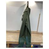 WADERS SIZE 9
