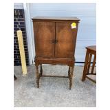 MID CENTURY MODERN FURNITURE - CABINET