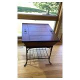 End table with lift of lid for storage