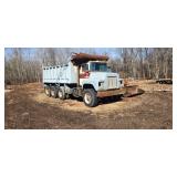 1978 Mac Tri-Axel Dump truck (RUNS) 