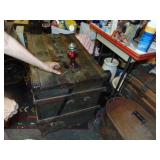 steamer trunk 