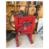 IH corn sheller 