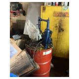 Barrel with pump