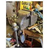 Large bench vice 