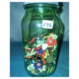 Buttons in 1 quart jar/Vintage zinc lid.