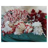 Christmas ornaments, large amt.