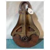 Hudson mfg. company lge.Barn pulley.