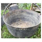 Cast Iron 3 Leg Cauldron Kettle