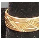 14 kt Gold Wedding Band