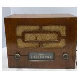 Antique Silvertone AM Radio