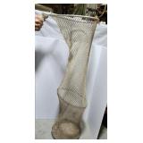 Net for live catch fits in oar lock