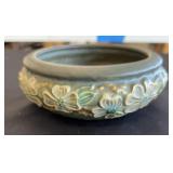1926 Roseville Pottery Dogwood