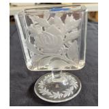 Pedestal Cigarette Pack Holder