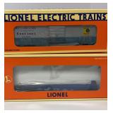 Lionel Boxcar & Flatcar