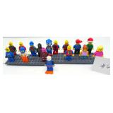 15 Lego minifigures