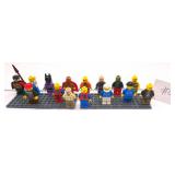 15 Lego minifigures