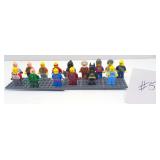15 Lego minifigures