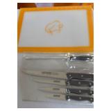 Pastry Mat & Set of Knives