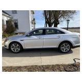 2011 Ford Taurus Sedan