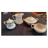 VTG Creamers and Sugar Bowl