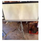 VTG Projection Screen by Tower